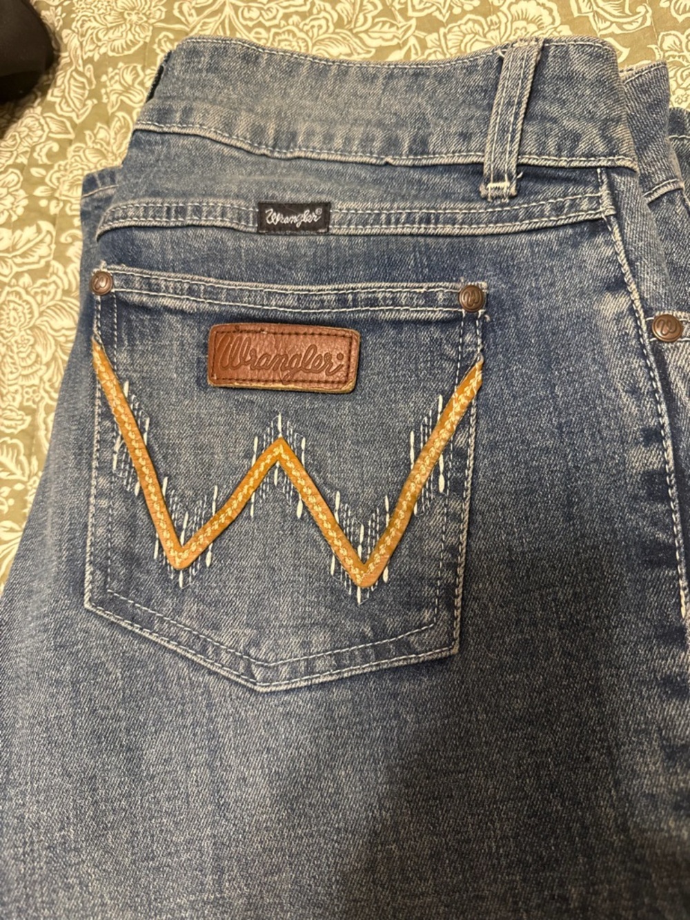 Wrangler Jeans Retro Mae Mid-Rise Boot Cut